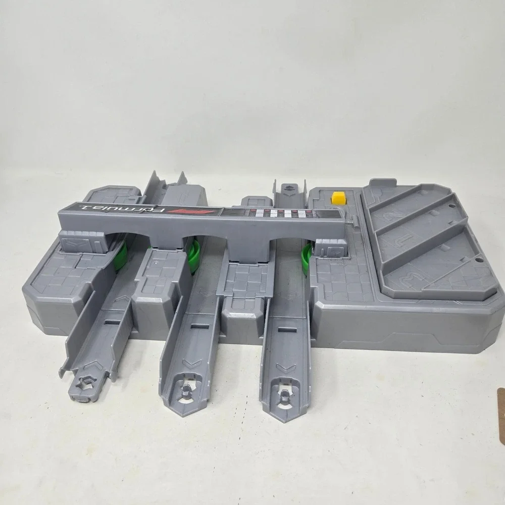 Hot Wheels Formula 1 F1 Motorized Track Launcher Pit Stop JDY16 Mattel 2025 Gray